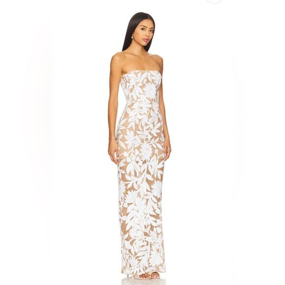 NEW Bronx and Banco Dahlia Maxi Dress in White Silver Floral Strapless - Picture 6 of 16